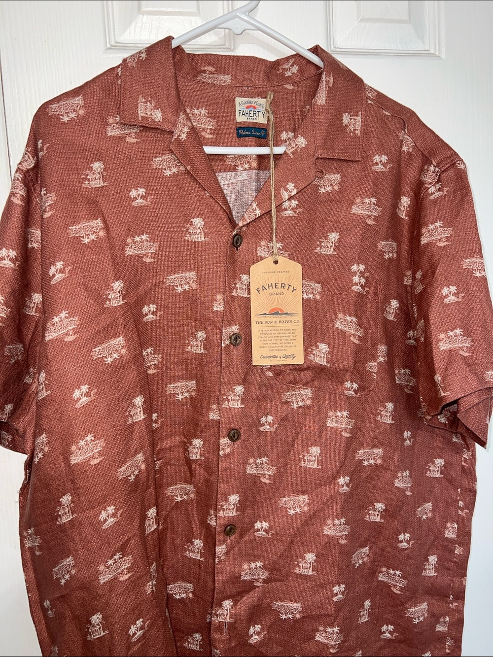 Faherty Short-Sleeve Button-Up Shirt in Rust with White Island Print